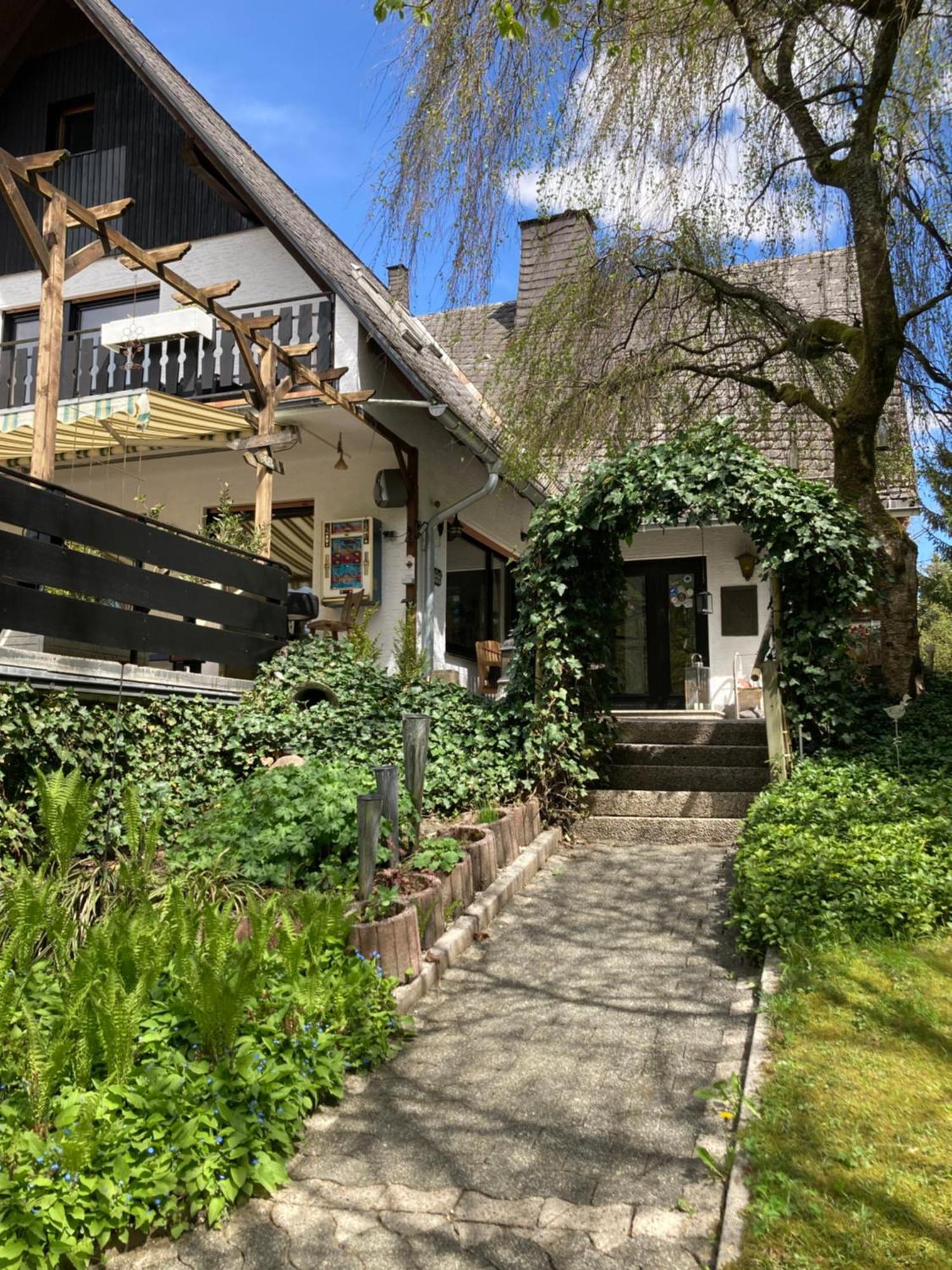 Gasthof Walhalja Schmallenberg Bagian luar foto