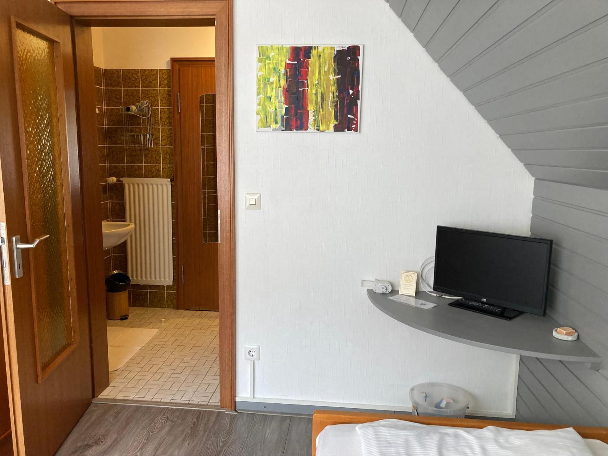 Gasthof Walhalja Schmallenberg Bagian luar foto