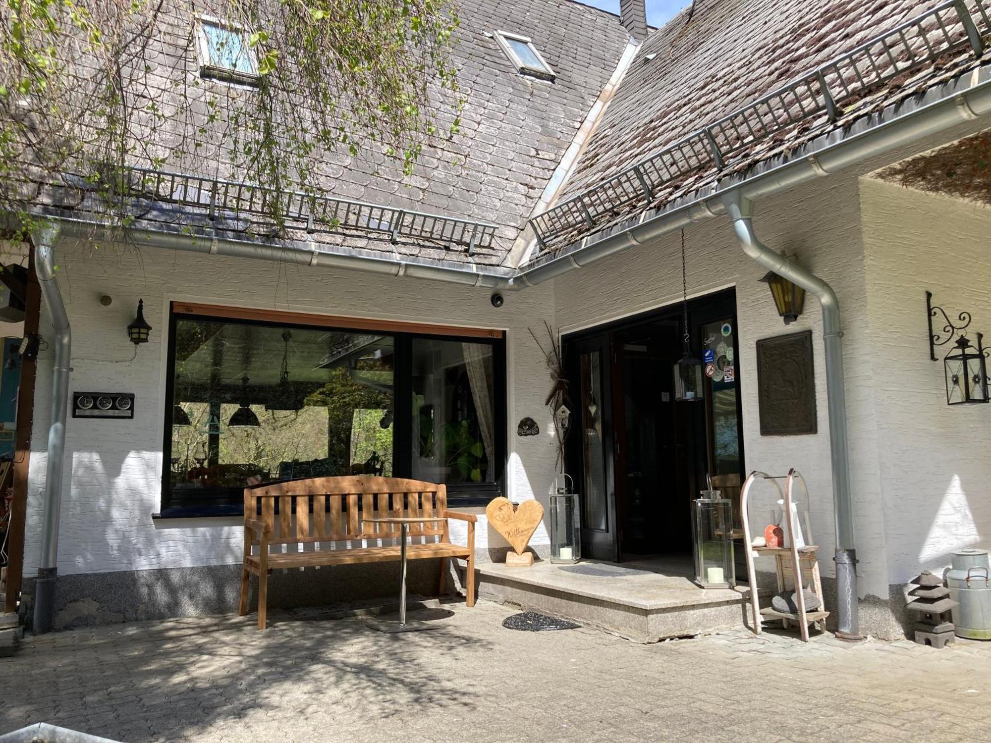 Gasthof Walhalja Schmallenberg Bagian luar foto