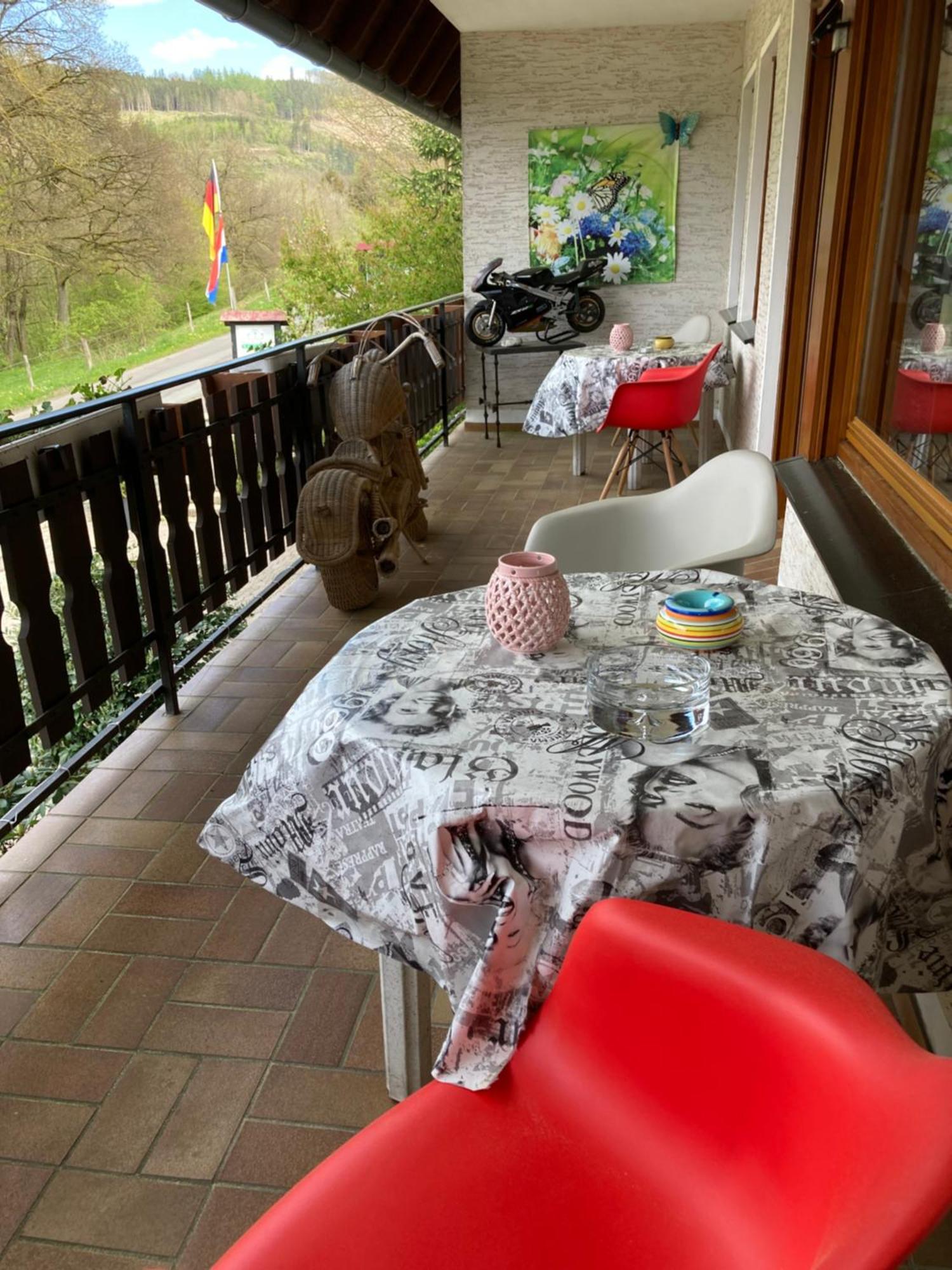Gasthof Walhalja Schmallenberg Bagian luar foto