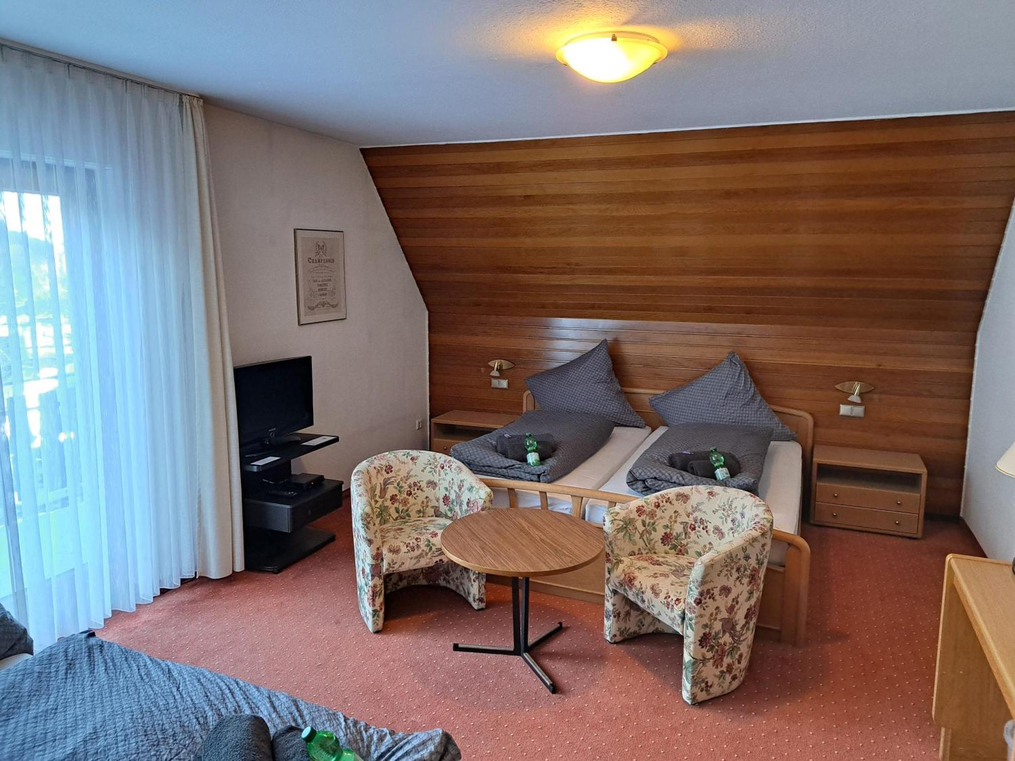 Gasthof Walhalja Schmallenberg Bagian luar foto
